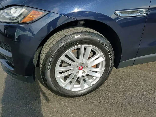 2017 Jaguar F-Pace 35t Prestige AWD photo