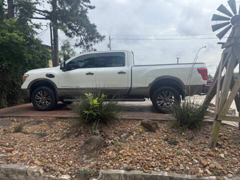 2016 Nissan Titan XD Platinum Reserve RWD photo