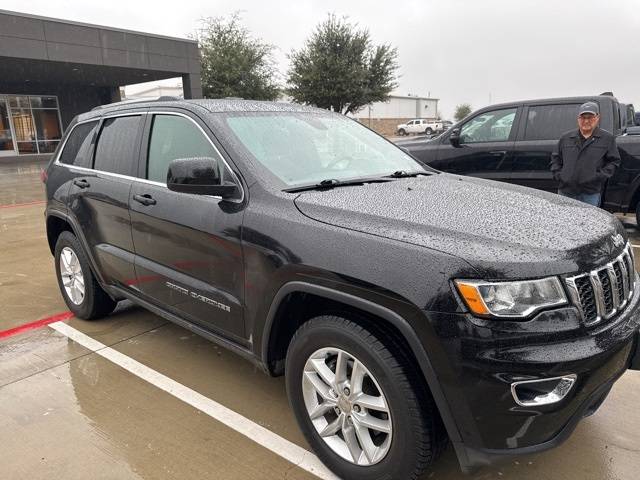 2017 Jeep Grand Cherokee Laredo RWD photo