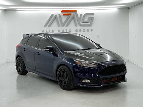 2016 Ford Focus ST FWD photo