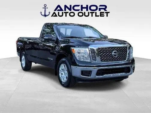 2017 Nissan Titan SV RWD photo