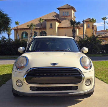 2016 MINI Hardtop 4 Door  FWD photo