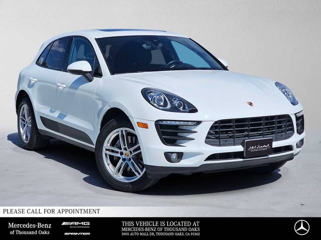 2017 Porsche Macan AWD photo