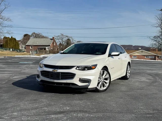 2017 Chevrolet Malibu Premier FWD photo