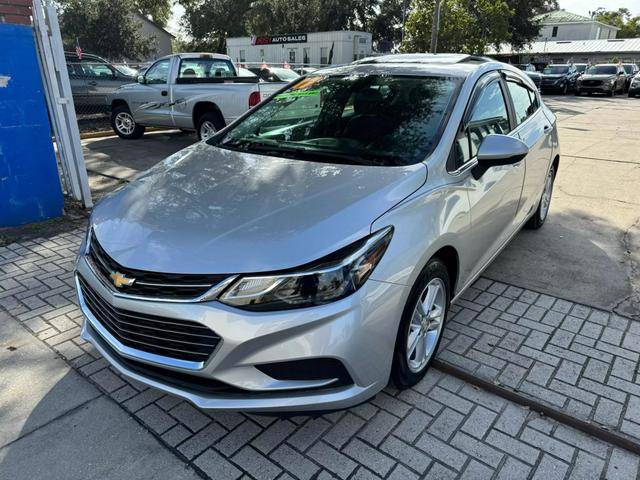 2017 Chevrolet Cruze LT FWD photo