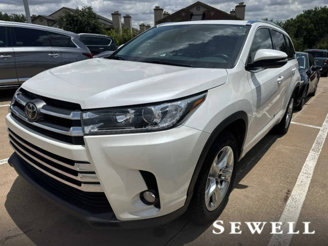 2017 Toyota Highlander Limited FWD photo
