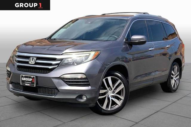 2017 Honda Pilot Touring FWD photo