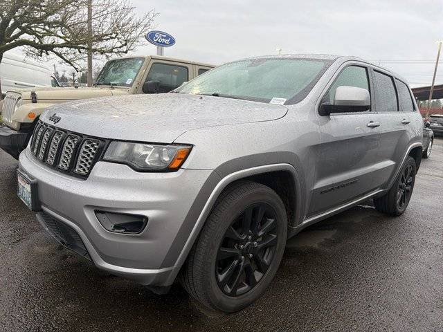 2017 Jeep Grand Cherokee Altitude 4WD photo