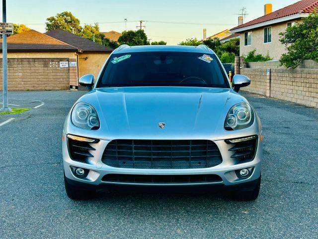 2015 Porsche Macan S AWD photo