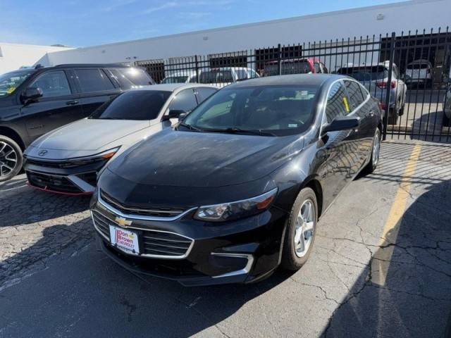 2017 Chevrolet Malibu LS FWD photo