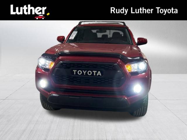 2017 Toyota Tacoma SR5 4WD photo