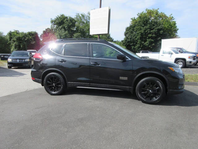 2017 Nissan Rogue SV AWD photo