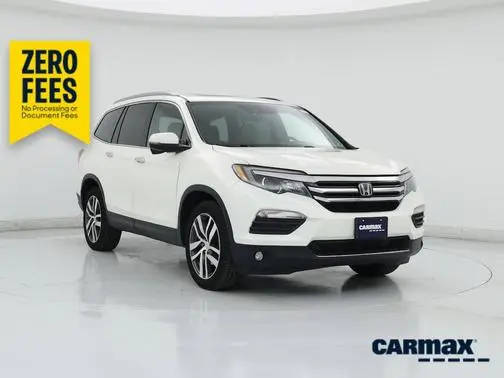 2017 Honda Pilot Touring AWD photo
