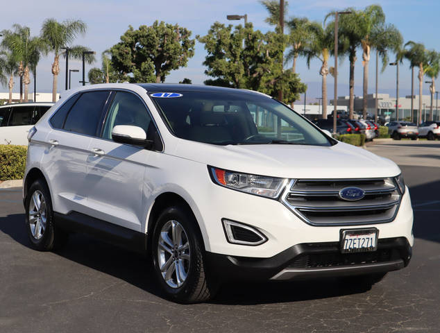 2017 Ford Edge SEL FWD photo