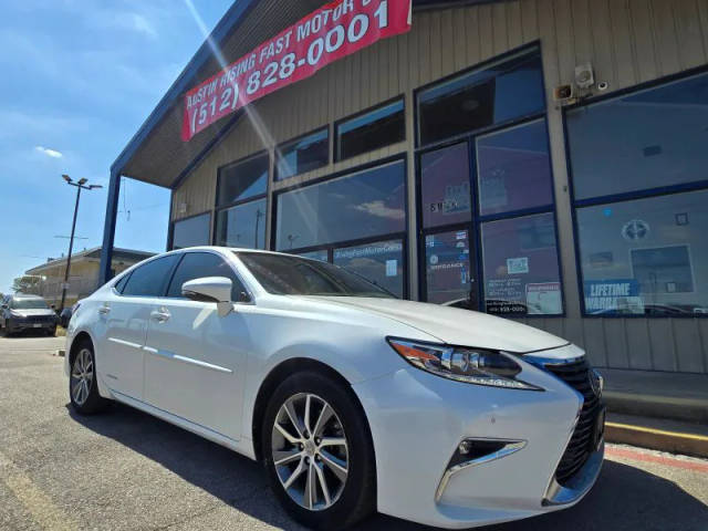 2017 Lexus ES ES 300h FWD photo