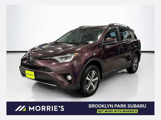 2017 Toyota RAV4 XLE AWD photo