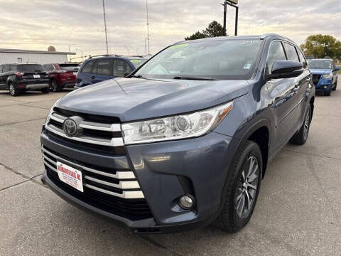 2017 Toyota Highlander XLE AWD photo