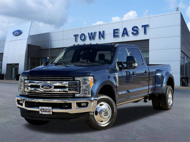 2017 Ford F-350 Super Duty Lariat 4WD photo