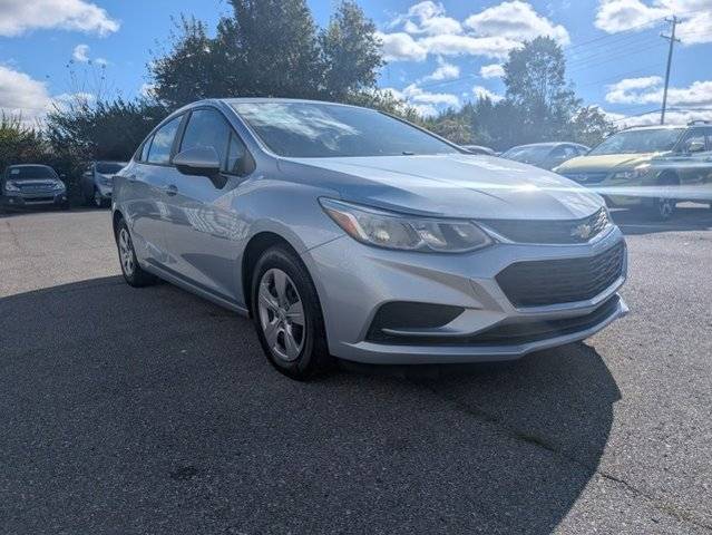 2017 Chevrolet Cruze LS FWD photo