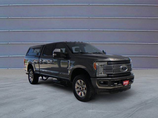 2017 Ford F-250 Super Duty Platinum 4WD photo