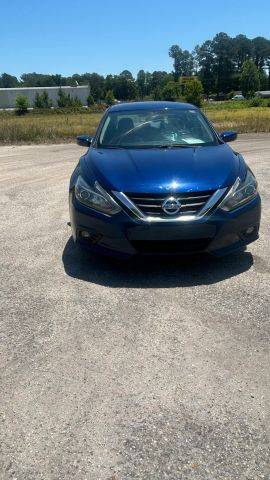 2017 Nissan Altima 2.5 SR FWD photo