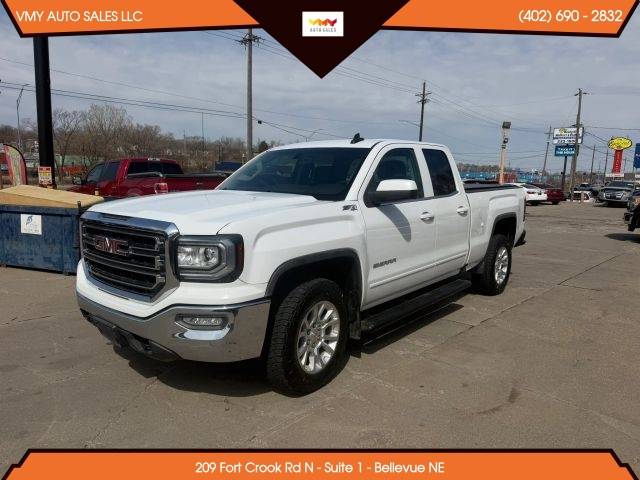 2017 GMC Sierra 1500 SLE 4WD photo