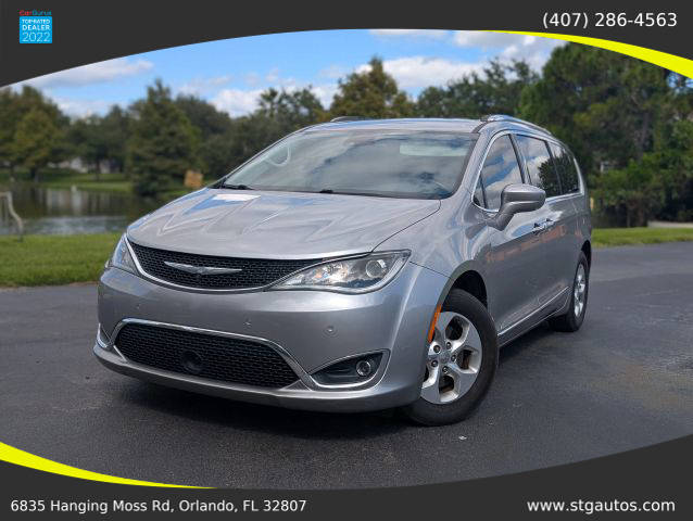 2017 Chrysler Pacifica Minivan Touring-L Plus FWD photo