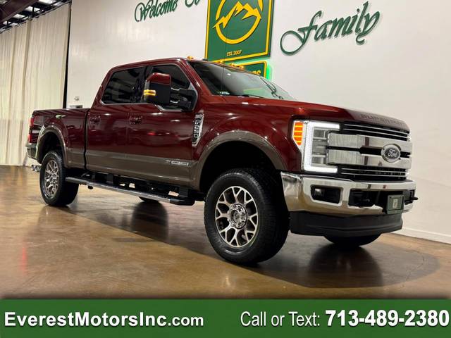 2017 Ford F-250 Super Duty Lariat 4WD photo