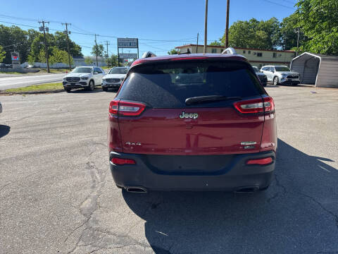 2017 Jeep Cherokee Latitude 4WD photo