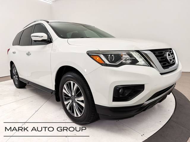 2017 Nissan Pathfinder SL FWD photo