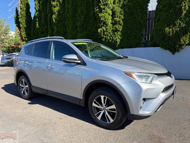 2016 Toyota RAV4 XLE AWD photo