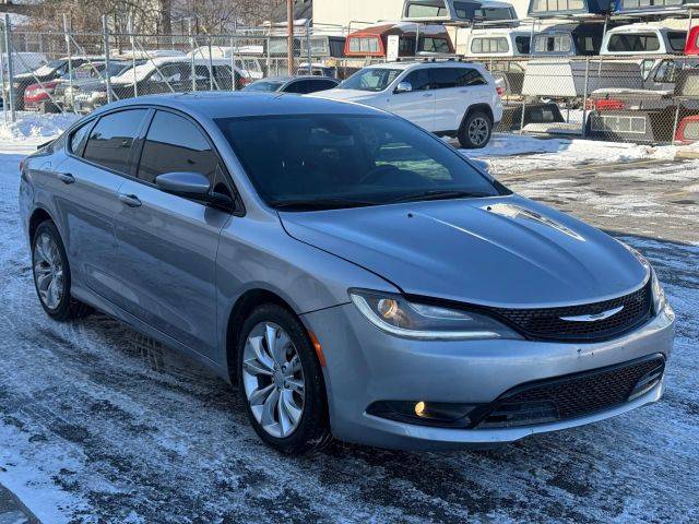 2015 Chrysler 200 S FWD photo