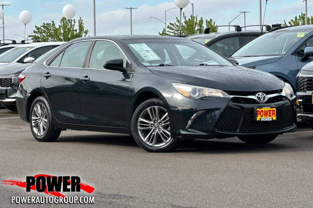 2017 Toyota Camry SE FWD photo