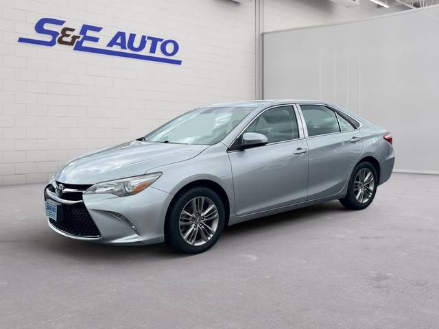 2017 Toyota Camry SE FWD photo