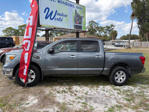 2017 Nissan Titan SV RWD photo