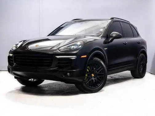 2017 Porsche Cayenne S E-Hybrid AWD photo