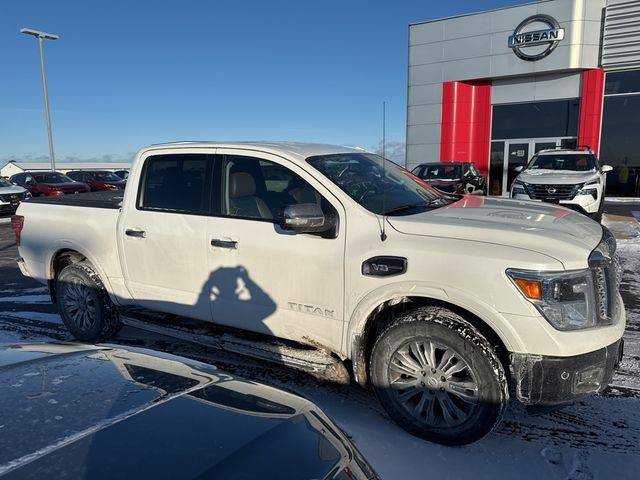 2017 Nissan Titan Platinum Reserve 4WD photo