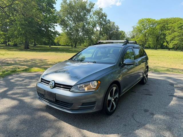 2017 Volkswagen Golf SportWagen S FWD photo