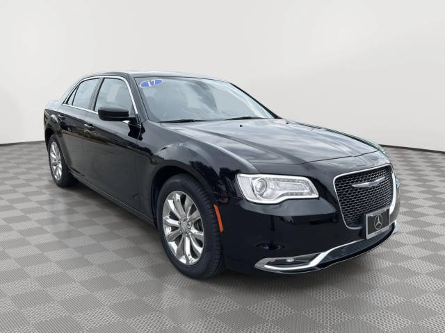 2017 Chrysler 300 Limited AWD photo