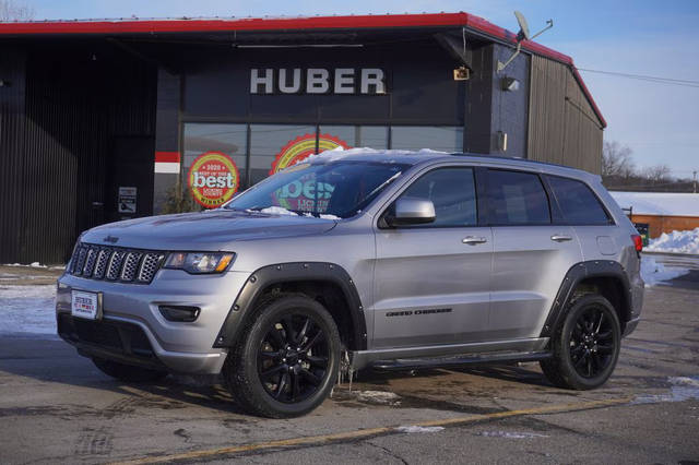 2017 Jeep Grand Cherokee Altitude 4WD photo