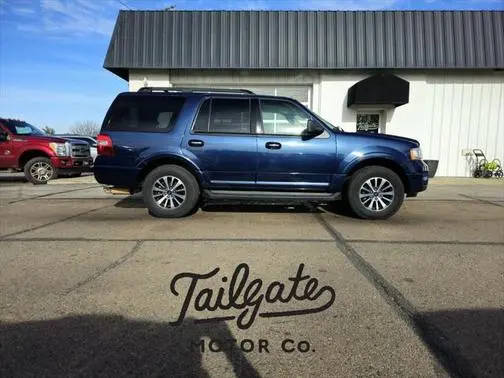 2017 Ford Expedition XLT 4WD photo