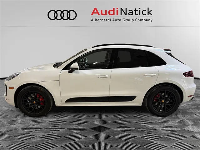 2017 Porsche Macan GTS AWD photo