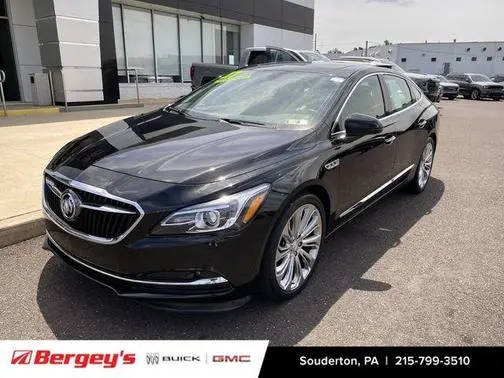 2017 Buick LaCrosse Essence FWD photo