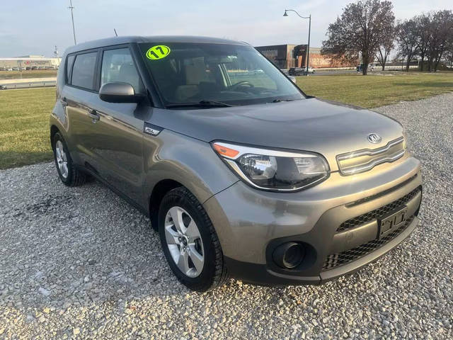 2017 Kia Soul Base FWD photo