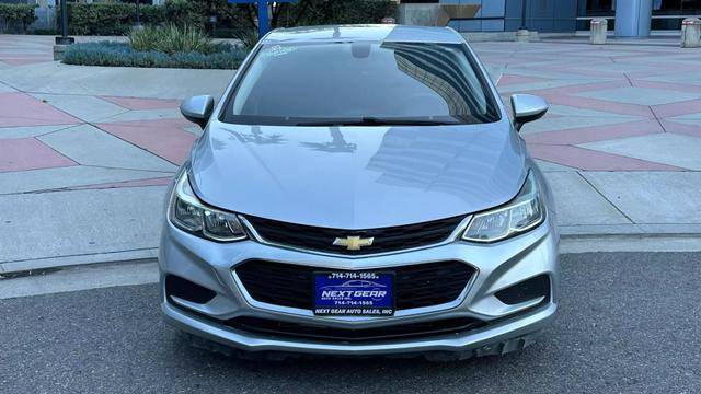 2017 Chevrolet Cruze LS FWD photo