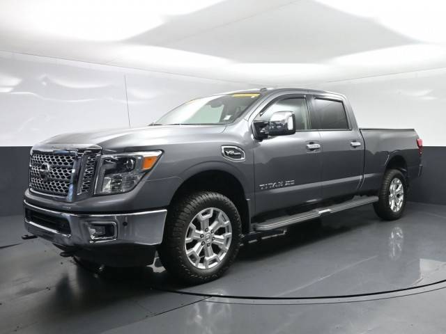 2017 Nissan Titan XD SL 4WD photo