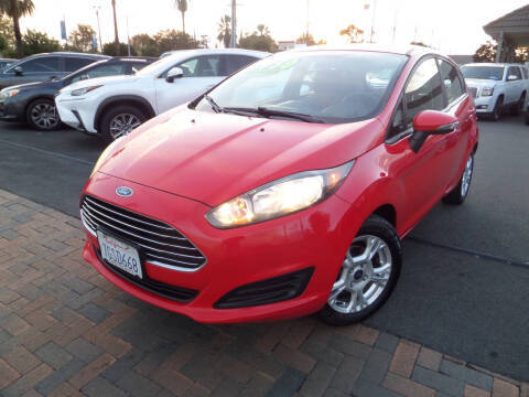 2015 Ford Fiesta SE FWD photo