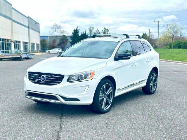 2017 Volvo XC60 Dynamic AWD photo