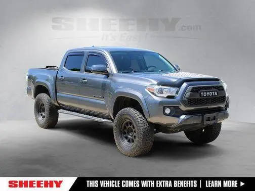 2017 Toyota Tacoma SR5 4WD photo