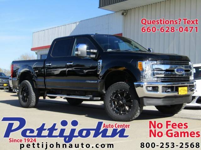 2017 Ford F-350 Super Duty Lariat 4WD photo